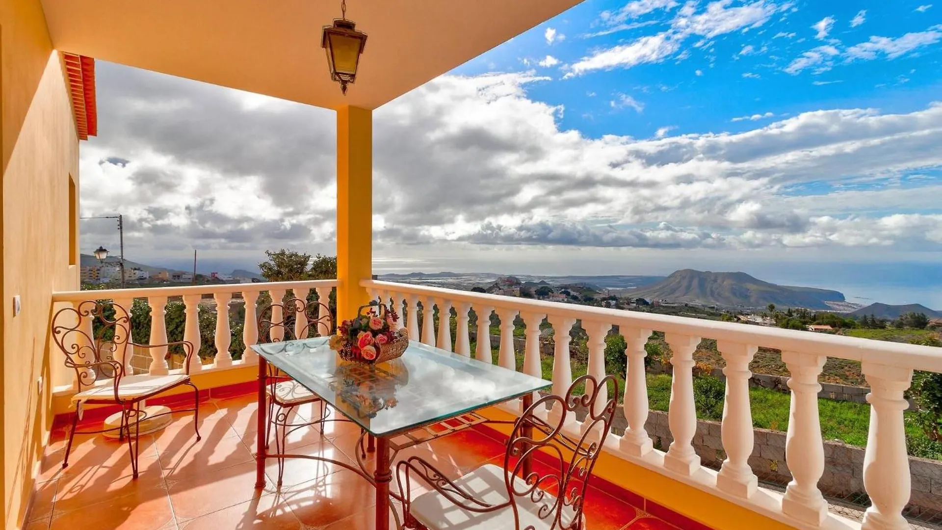 Beautiful Arianny House With Pool Apartment Arona  Spain