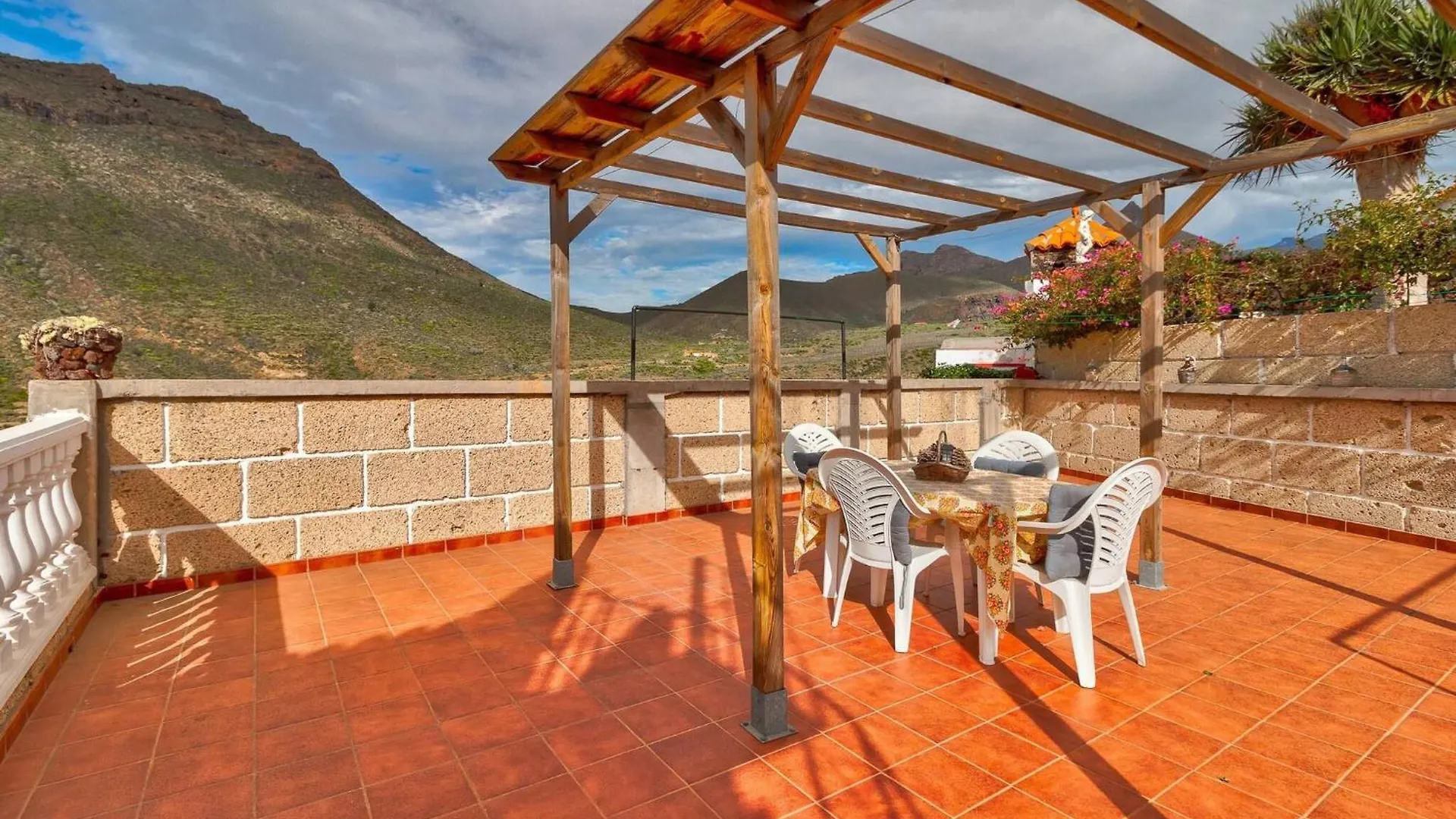 Beautiful Arianny House With Pool Apartment Arona  Spain